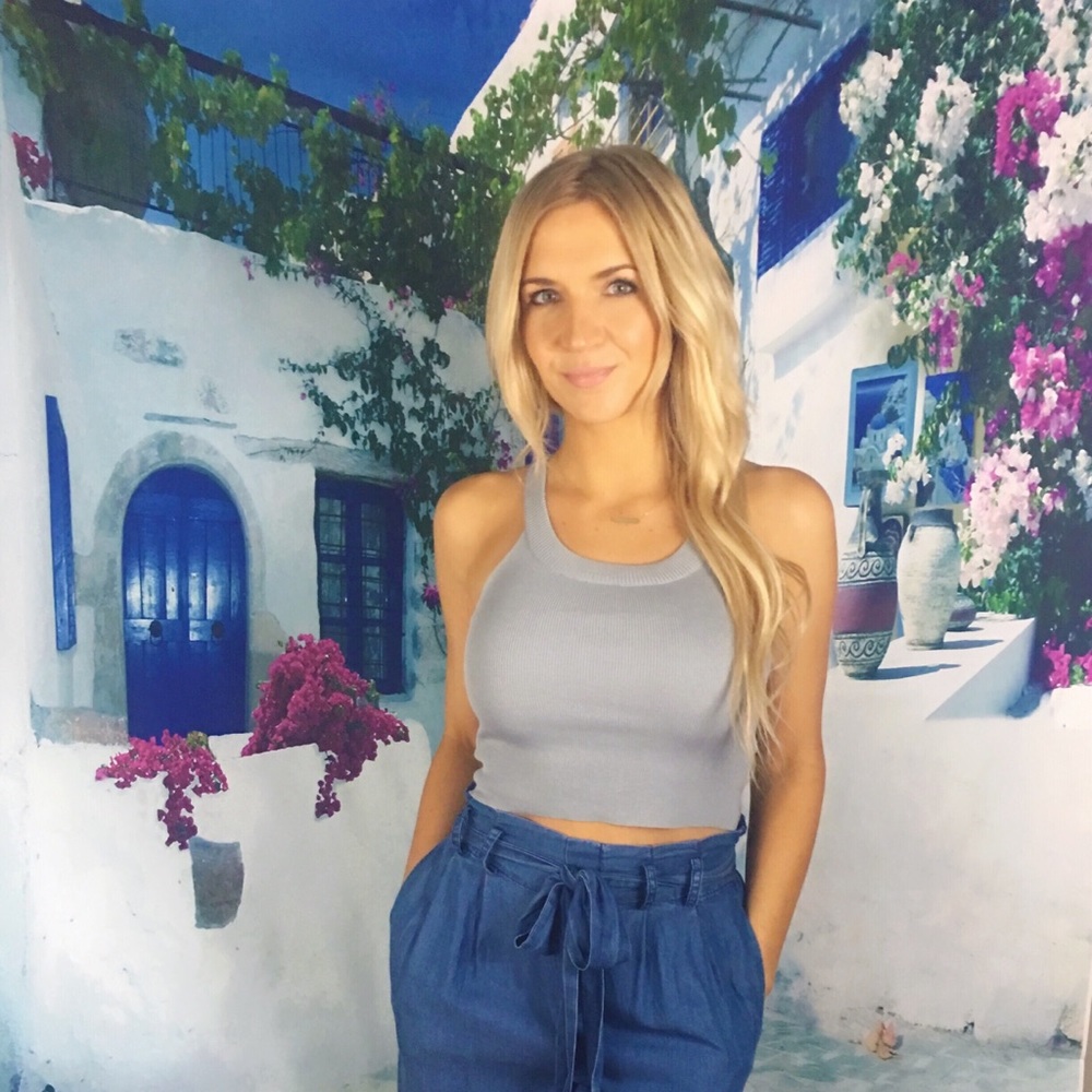 High Neck Crop Top - Picture 5 of 6